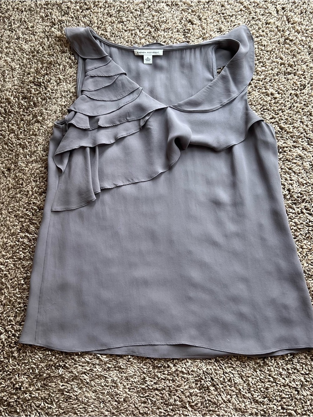 Banana Republic 100% silk top